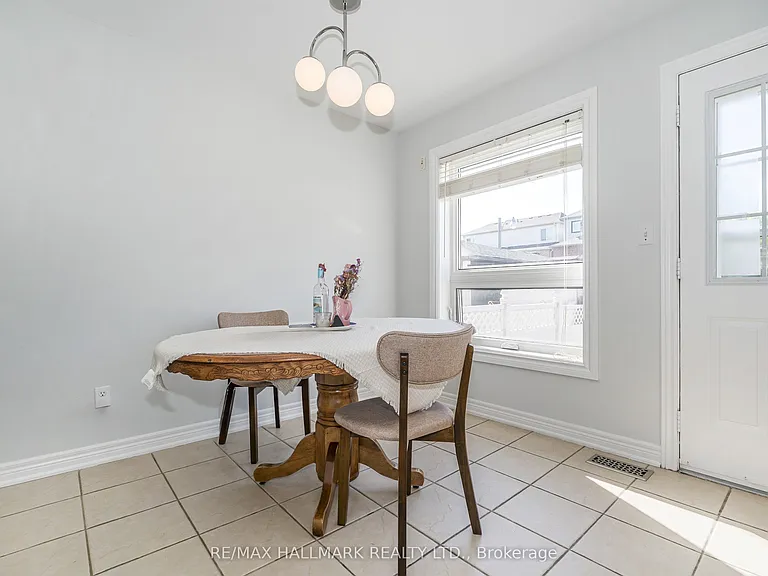 125 Viella St — Photo 9