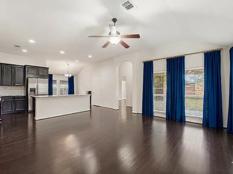18751 Majestic Vista Ln — Photo 3
