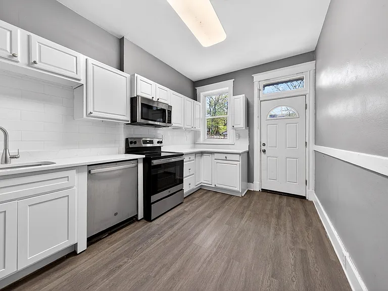 3526 S Spring Ave — Photo 7