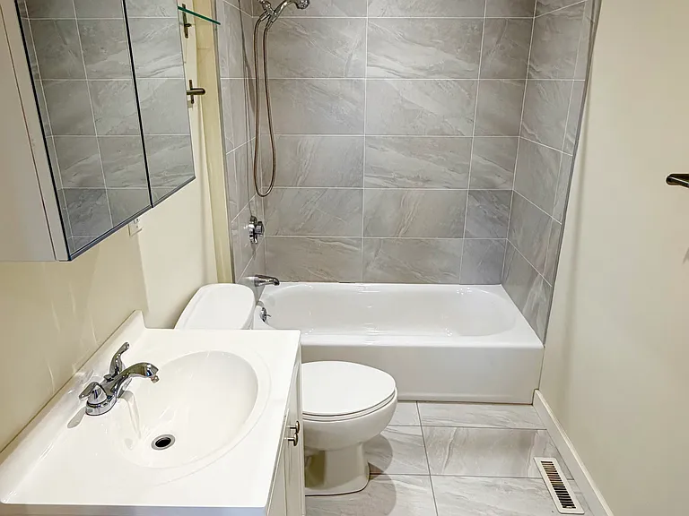 54 Lothrop St #2 — Photo 7