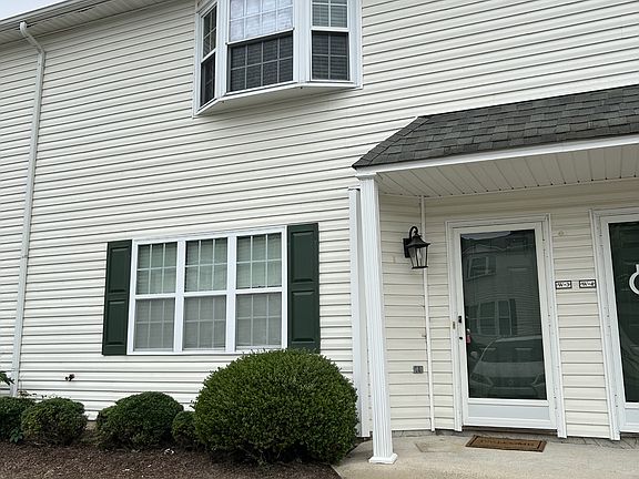 2nd image of 1222 W3 Cross Creek Cir