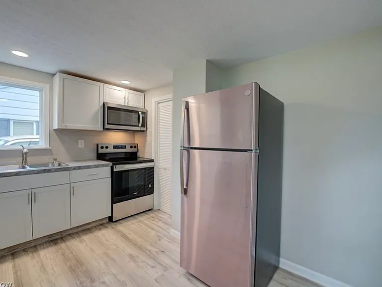 357 Erie Rd — Photo 4
