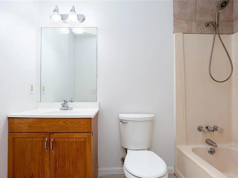1093 Caprice Dr — Photo 25