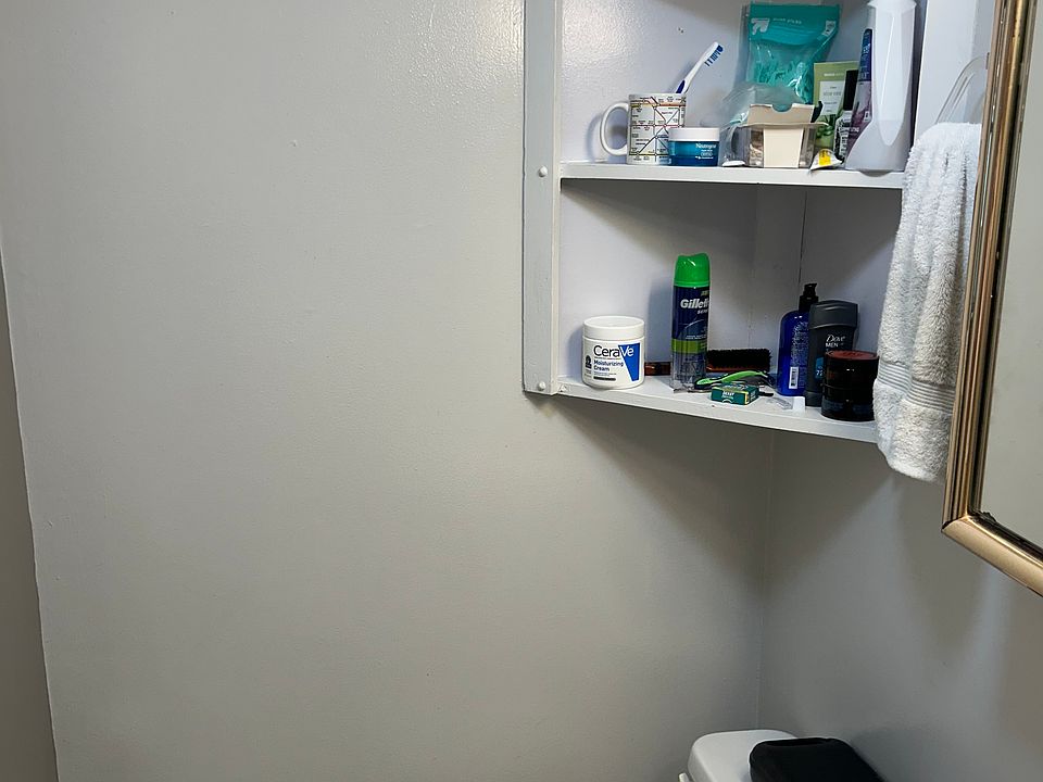 1st image of 2233 E Pratt St APT 1R