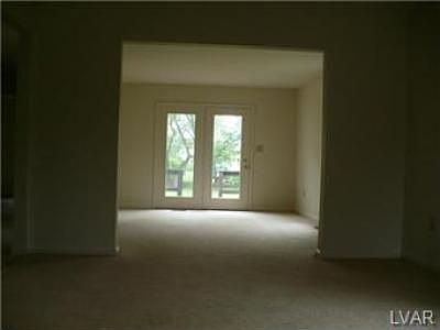 2nd image of 5639 Grace Ave