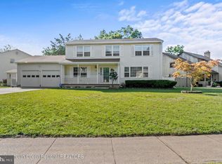 1015 Roanoke Dr, Toms River, NJ 08753