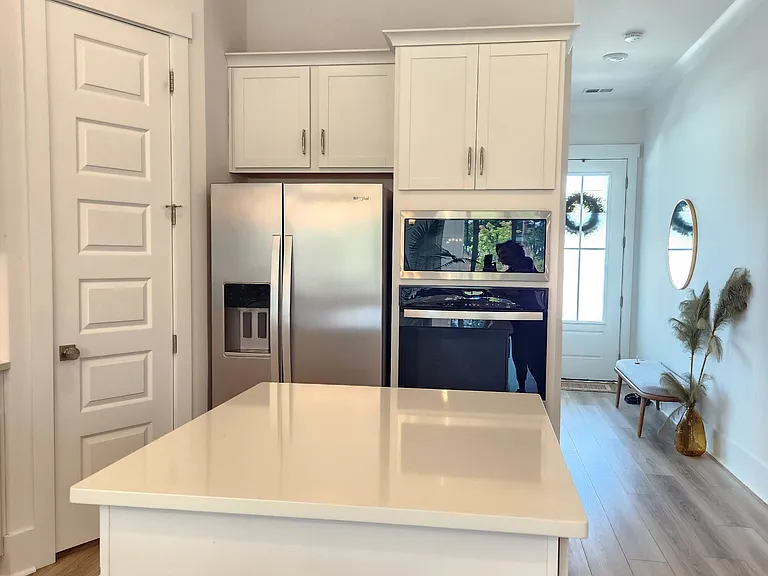 352 Trailmore Ln — Photo 6