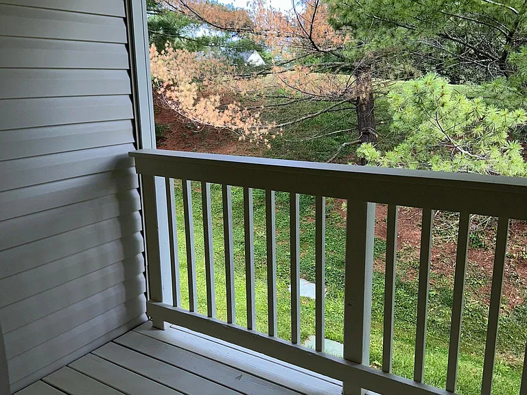 122 Westwick Ct #8 — Photo 42