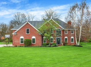 9316 Deer Ridge Dr, Zionsville, IN 46077