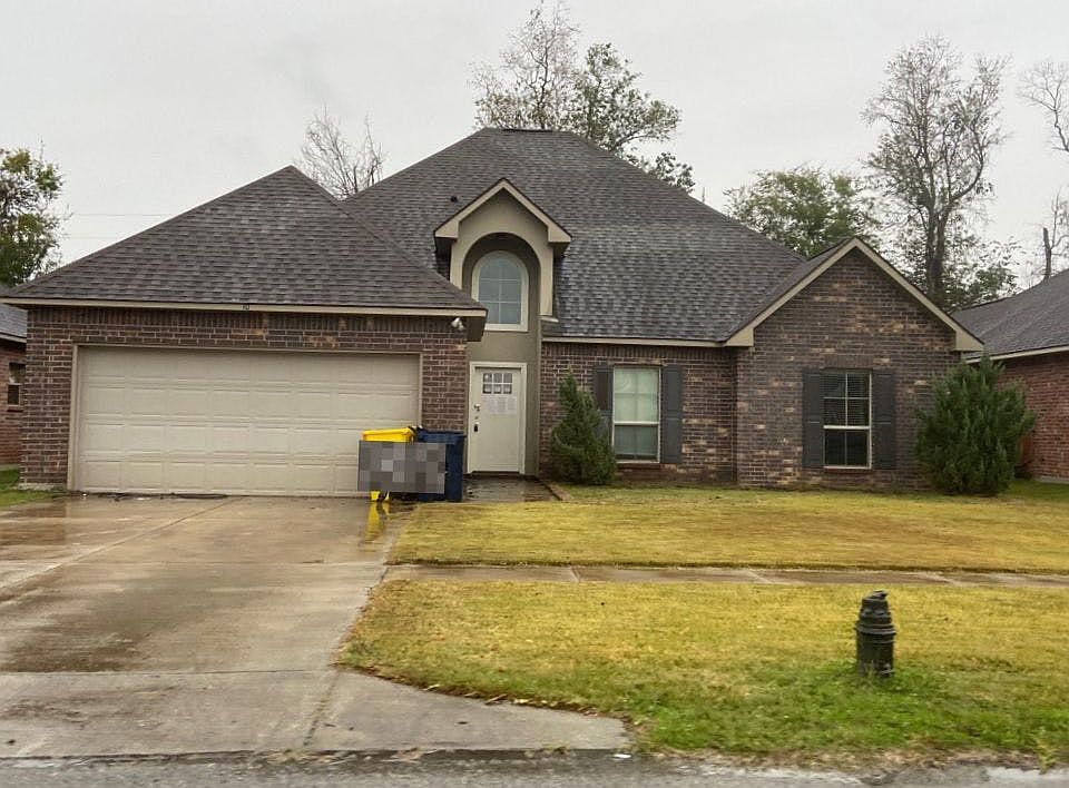 1st image of 109 Endicott Dr