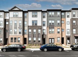 45922 Swallow Ter, Sterling, VA 20165