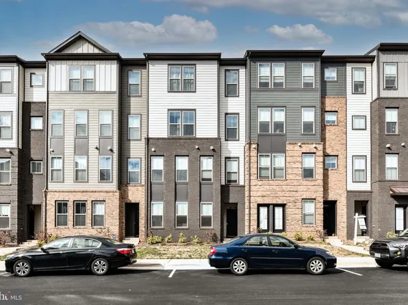 45922 Swallow Ter, Sterling, VA 20165