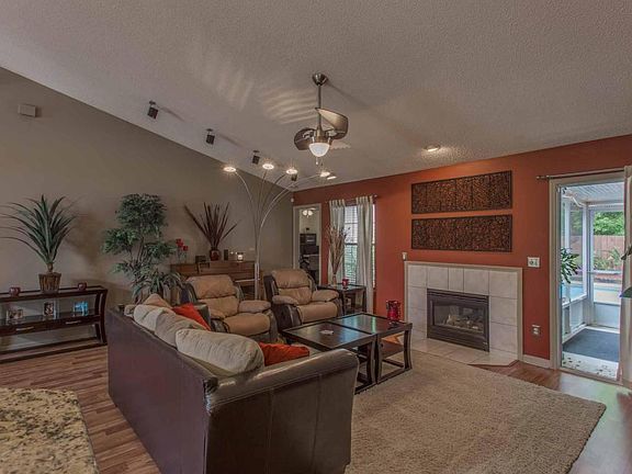 3rd image of 11344 Hendon Dr