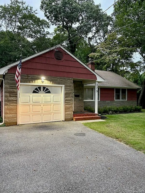 2 bed, 1.0 bath, 1600 sqft, $3,900 — Photo 1