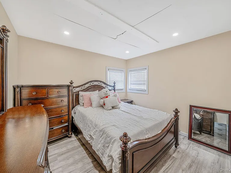 158 Mohawk St — Photo 8
