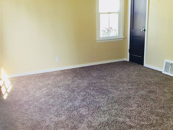 4th image of 6006 N Driscoll Blvd