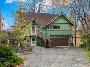 1050 Golden Rule Ln, Lake Arrowhead, CA 92352