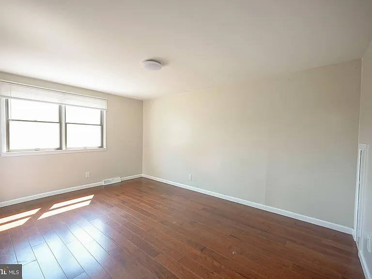 701 Crestbrook Ave — Photo 30
