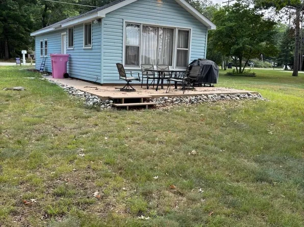 7201 Loud Dr, Oscoda, MI 48750