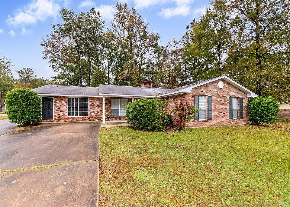 1st image of 7923 S Pinewood Dr