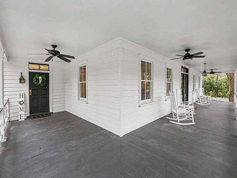 216 W Carolina Ave — Photo 2