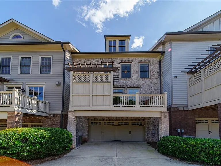 690 Arklow Dr — Photo 38