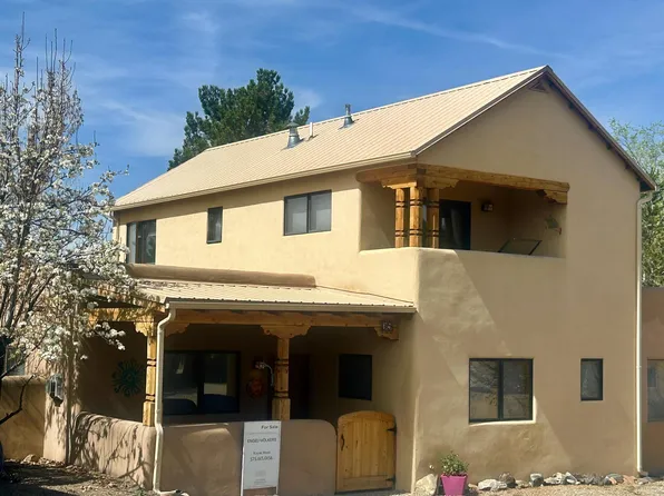 630 Zuni St #15, Taos, NM 87571