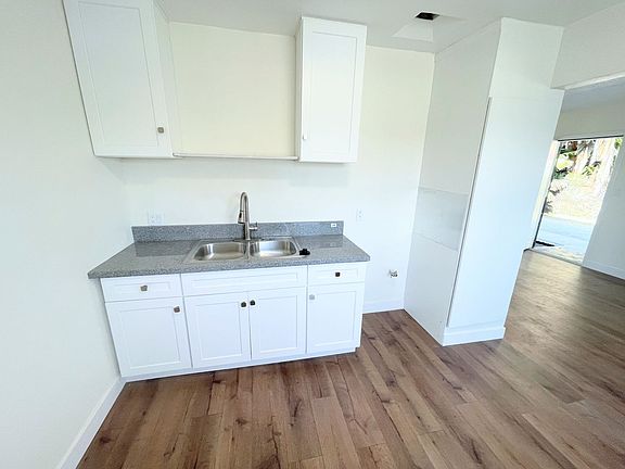 2nd image of 7427 S Figueroa St APT 1