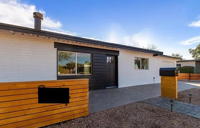 8017 E Granada Rd — Photo 2