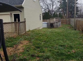 29405 Van Riper St, Flat Rock, MI 48134