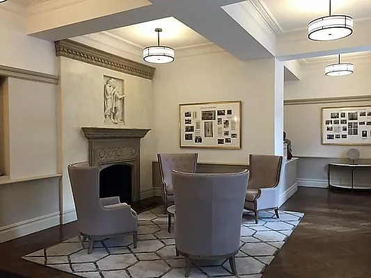 Rented by R New York | media 52