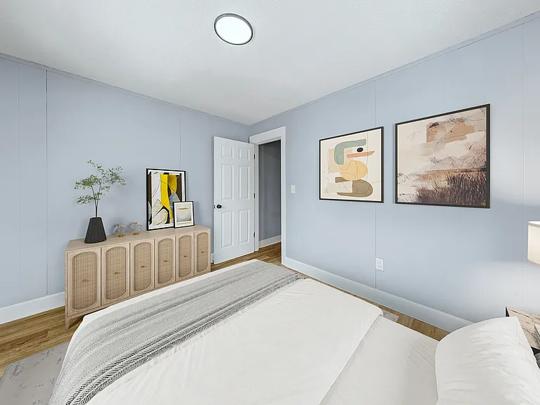 4532 W 172nd St — Photo 10