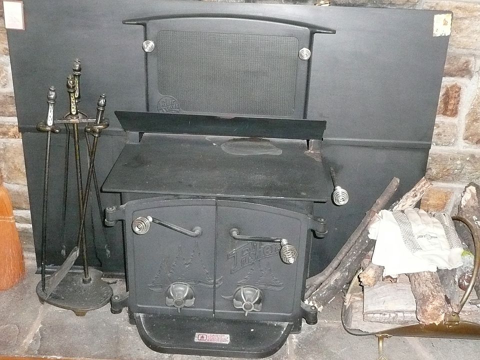 Heat House w/wood