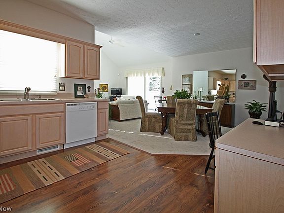 5th image of 846 Dogwood Ln N