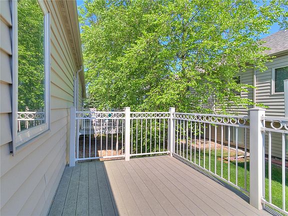 3rd image of 9551 Aster Ln