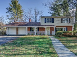 2692 Willowlawn St, Roanoke, VA 24018