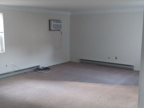 5th image of 238 W 4th Ave