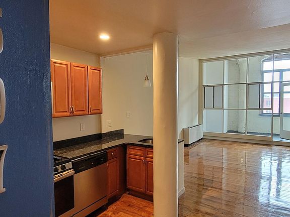4th image of 1329-49 Lombard St #507