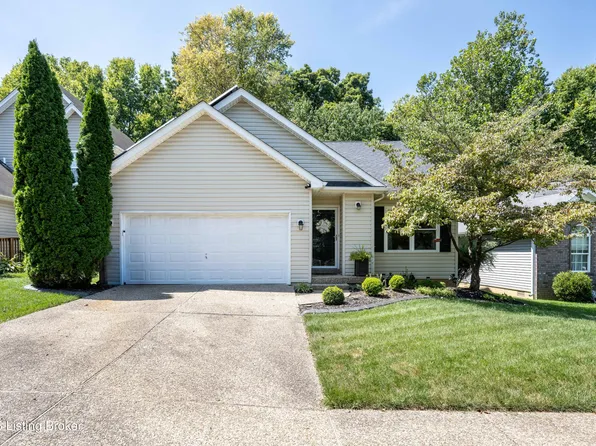 10400 Pinoak View Dr, Louisville, KY 40299