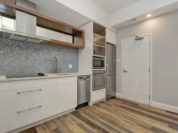 534 Lisgar St #2, Ottawa, ON K1R 5H5