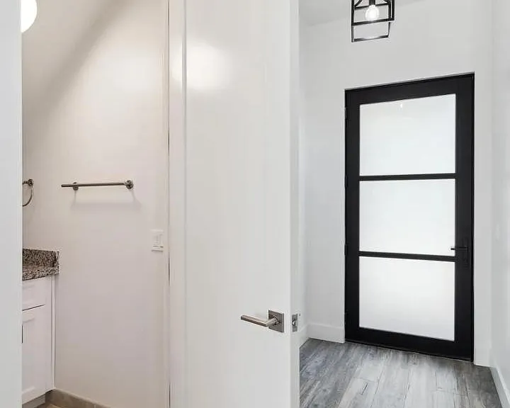 902 W Hazelwood St #B — Photo 29