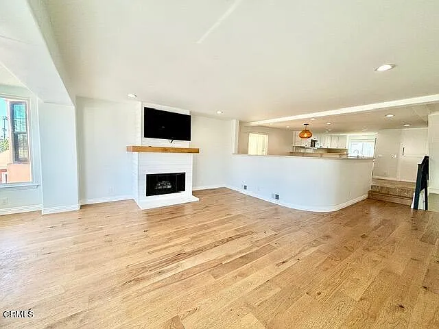 108 Los Feliz St — Photo 9