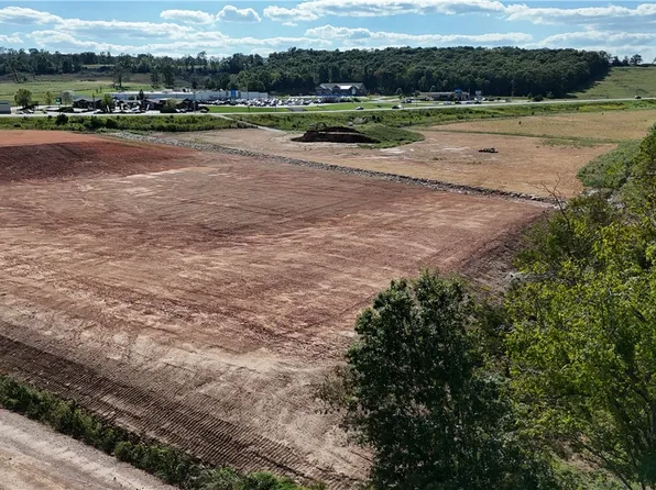 4 Highway 412, Huntsville, AR 72740