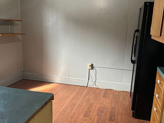 4th image of 330 E King St APT 4