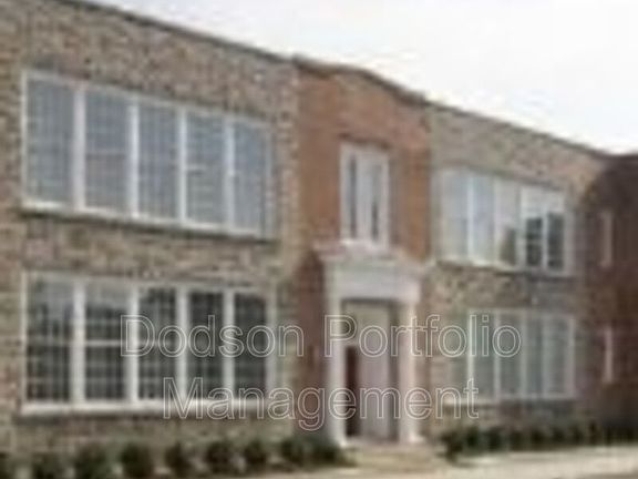 3rd image of 423 Plum St APT 208