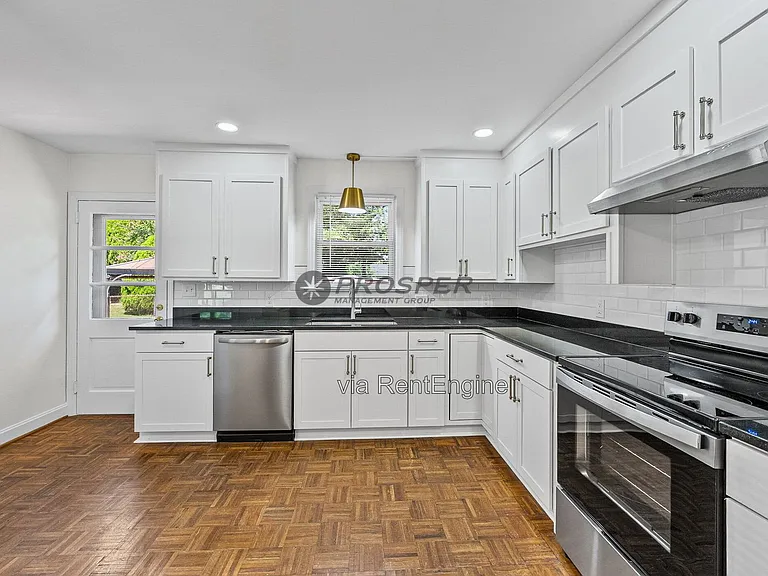 2 Burgundy Dr — Photo 15