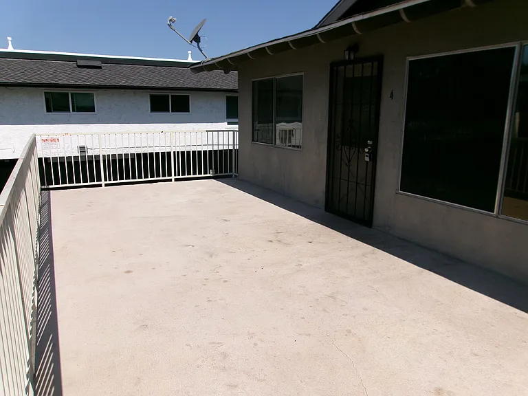 143 S Delano St #4 — Photo 9