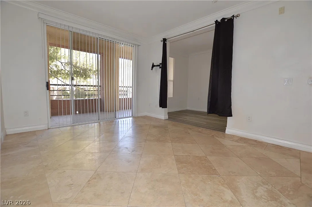 Building Photo - 260 E Flamingo Rd #131