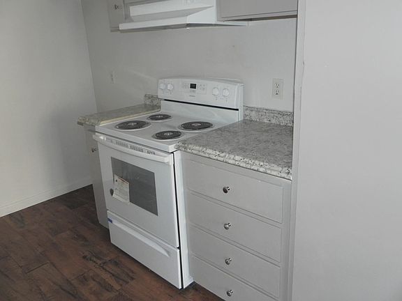 5th image of 2819 W Fairmont Ave APT 103