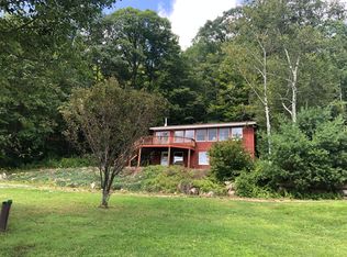 8 Dowd Rd, Monterey, MA 01245